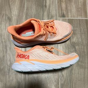 Womens Hokas size 6